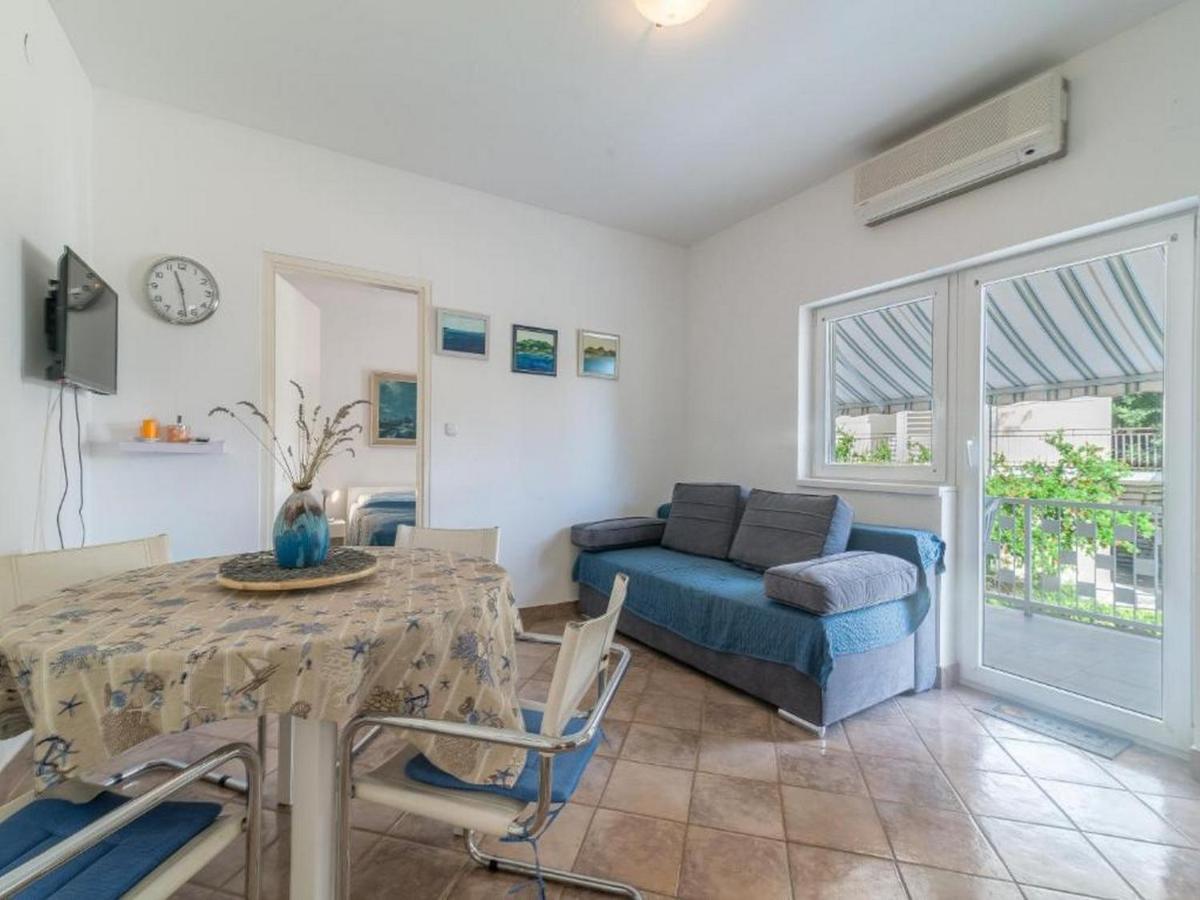 Apartmani Lucia Biograd Біоград-на-Мору Екстер'єр фото