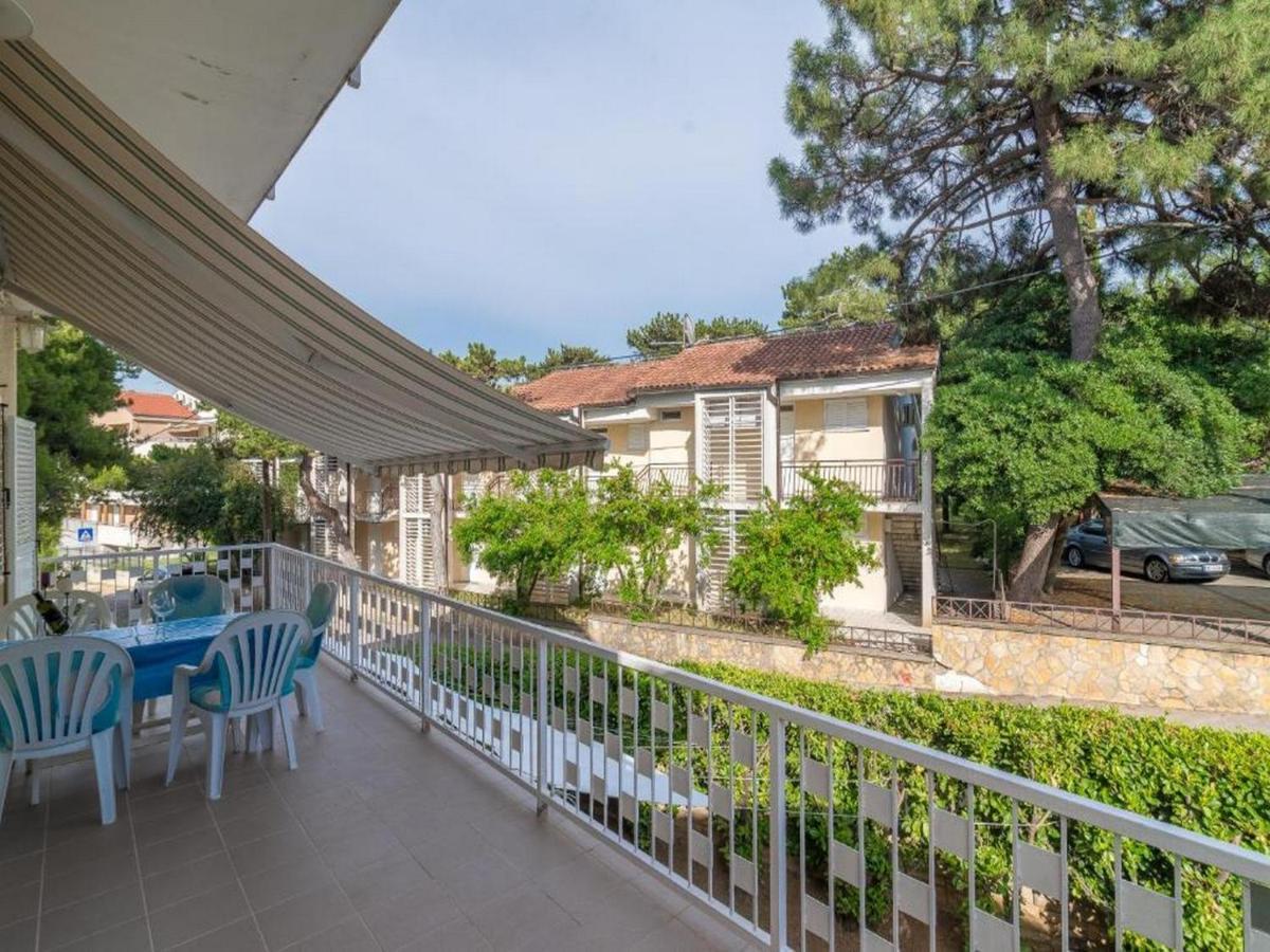 Apartmani Lucia Biograd Біоград-на-Мору Екстер'єр фото