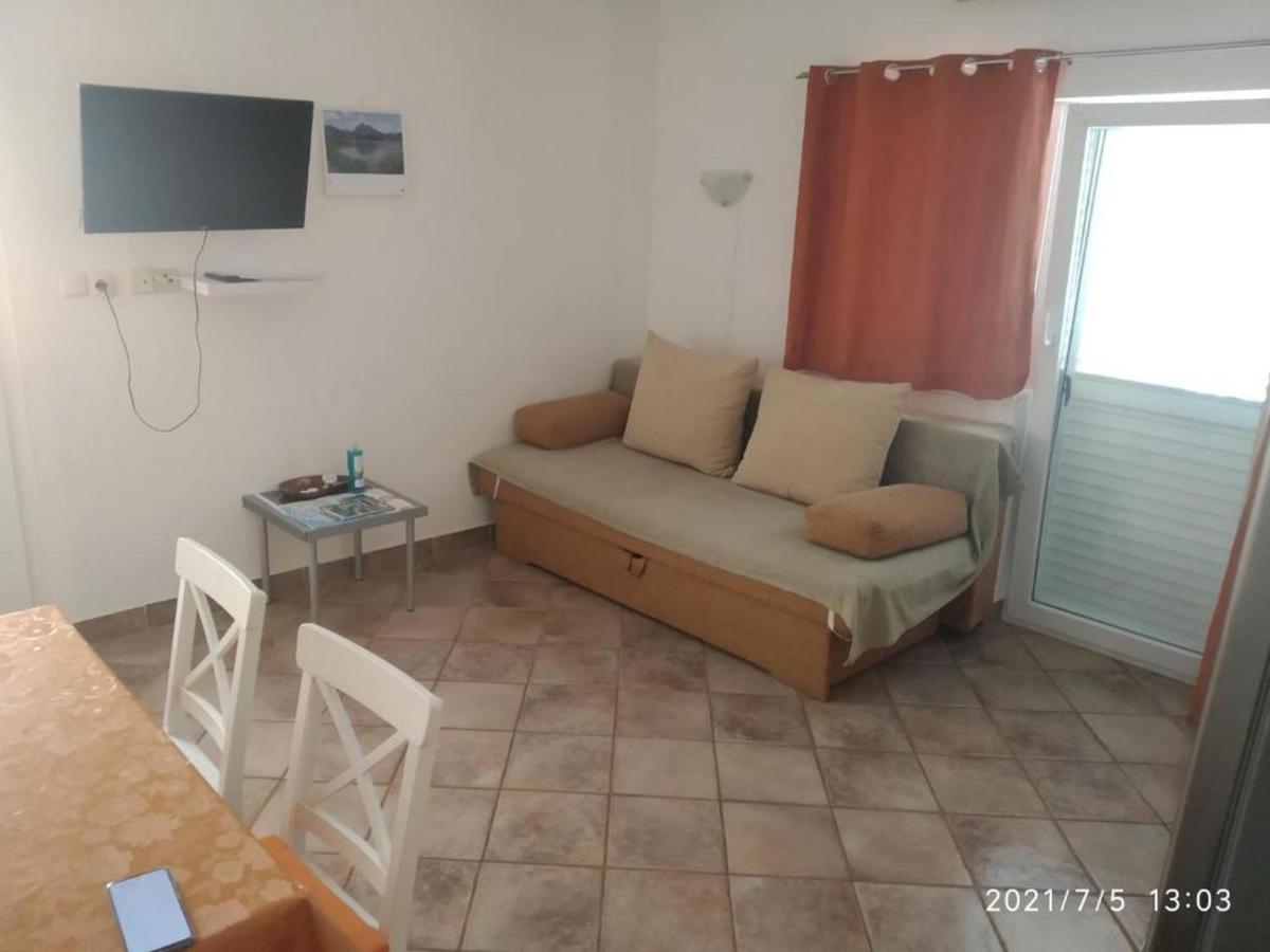 Apartmani Lucia Biograd Біоград-на-Мору Екстер'єр фото