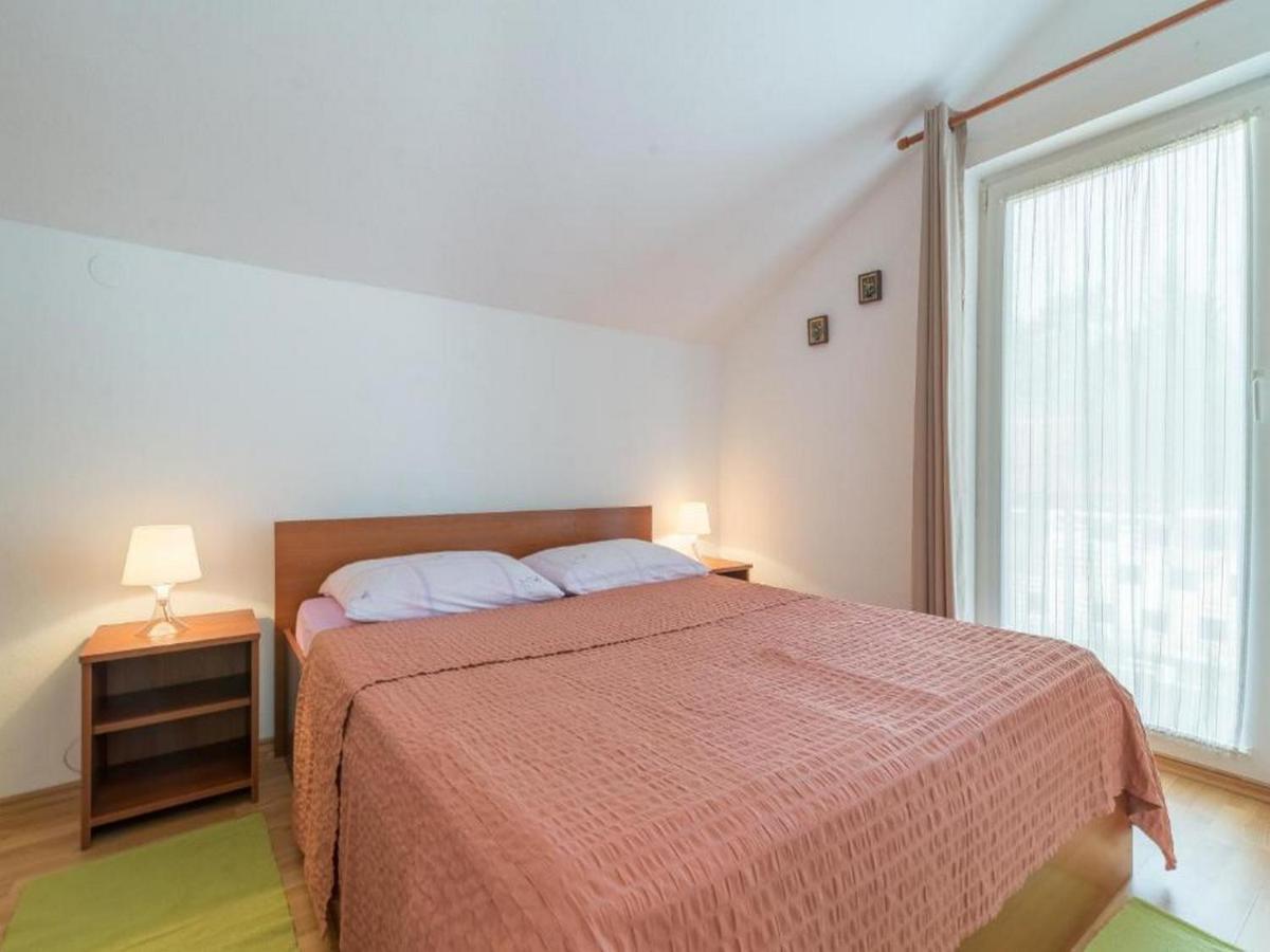 Apartmani Lucia Biograd Біоград-на-Мору Екстер'єр фото